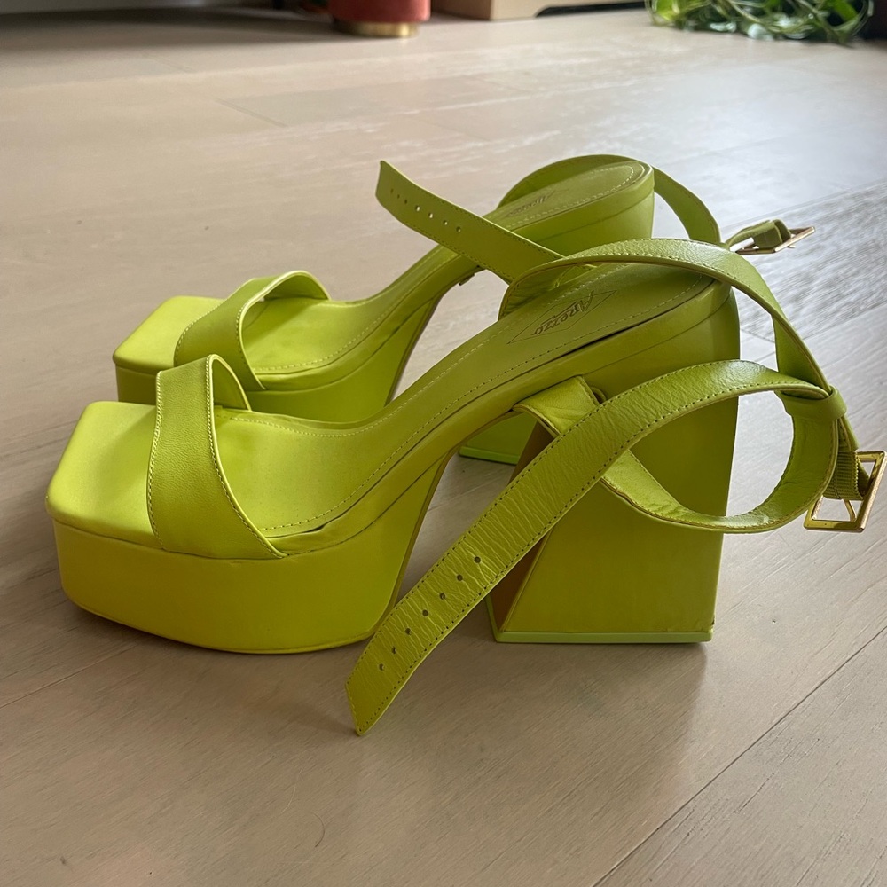 Lime Green Size 9